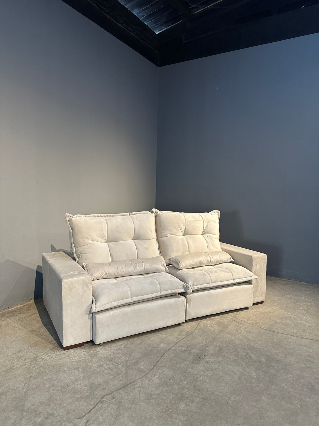 SOFÁ FIXO Vs. SOFÁ RETRÁTIL